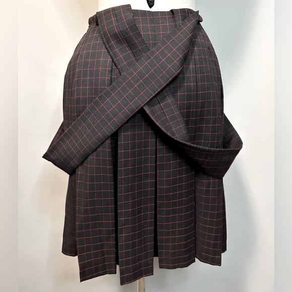 Alice’s Pig Brown Checked Pleated Skirt with Detachable Straps Size 2 - Picture 4 of 5